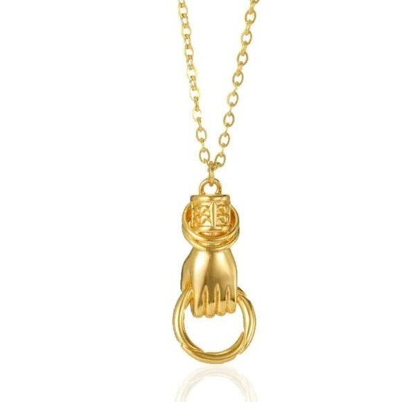 18K Yellow Gold Plated Figa Hand Pendant Necklace Vintage Style - Picture 1 of 3